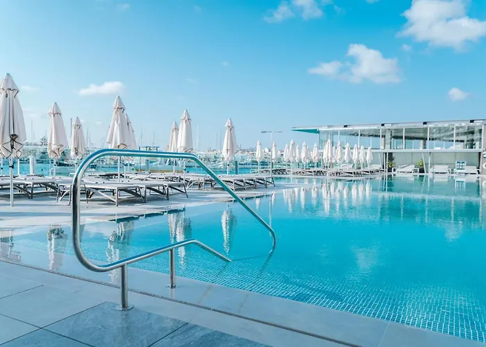 Azur Hotel By St Hotels
