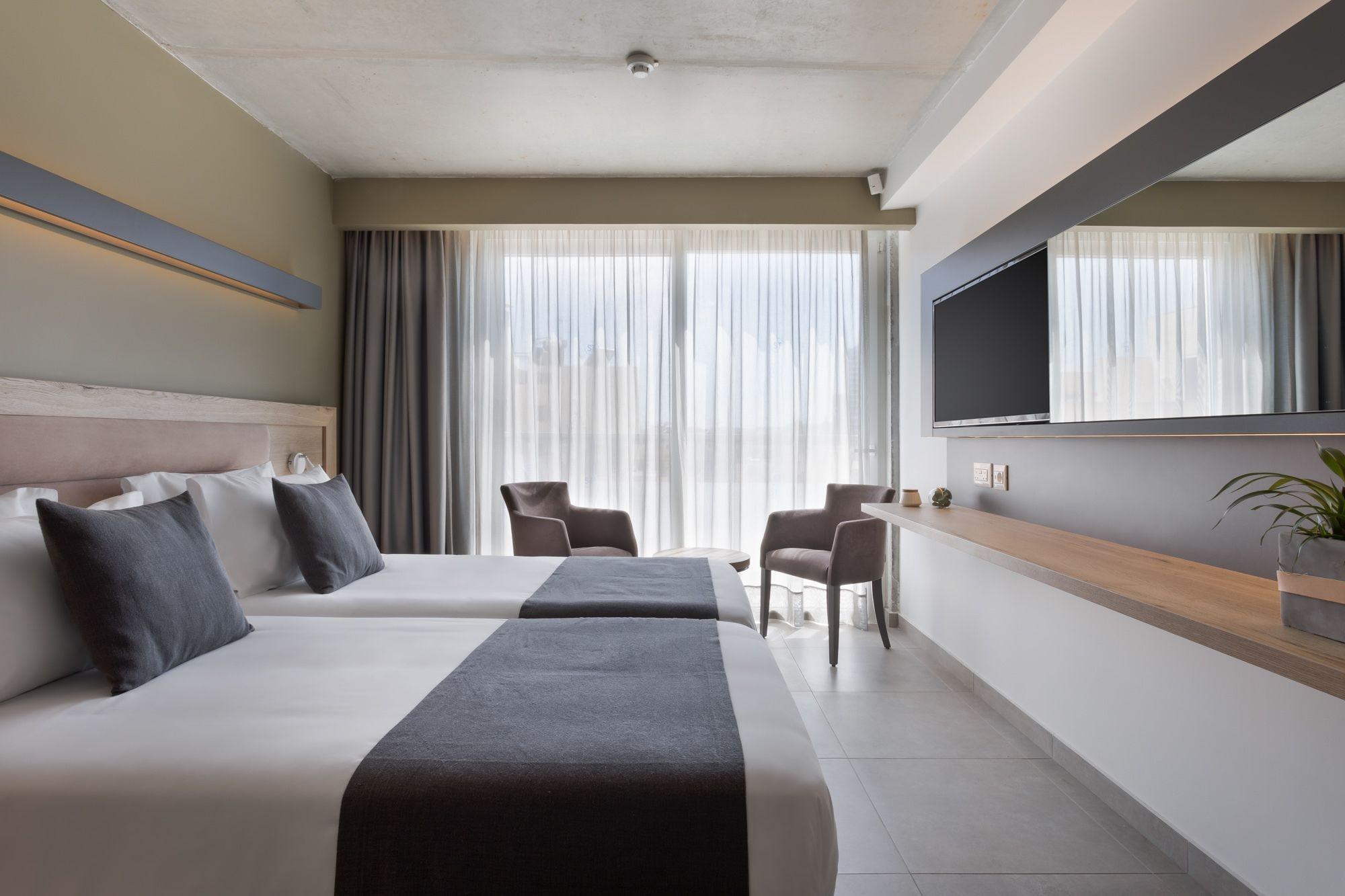 Azur By St 3*